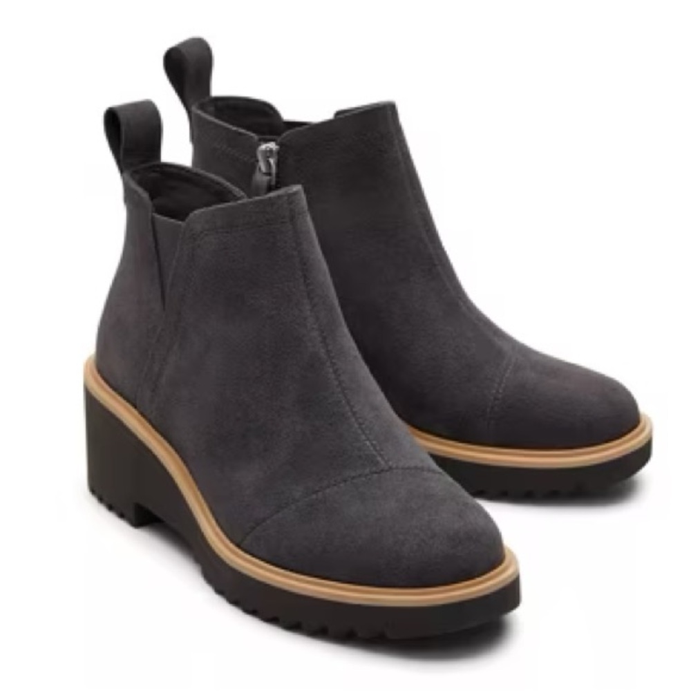 Brand new TOMS Maude Wedge leather Bootie Women's
Sz 11